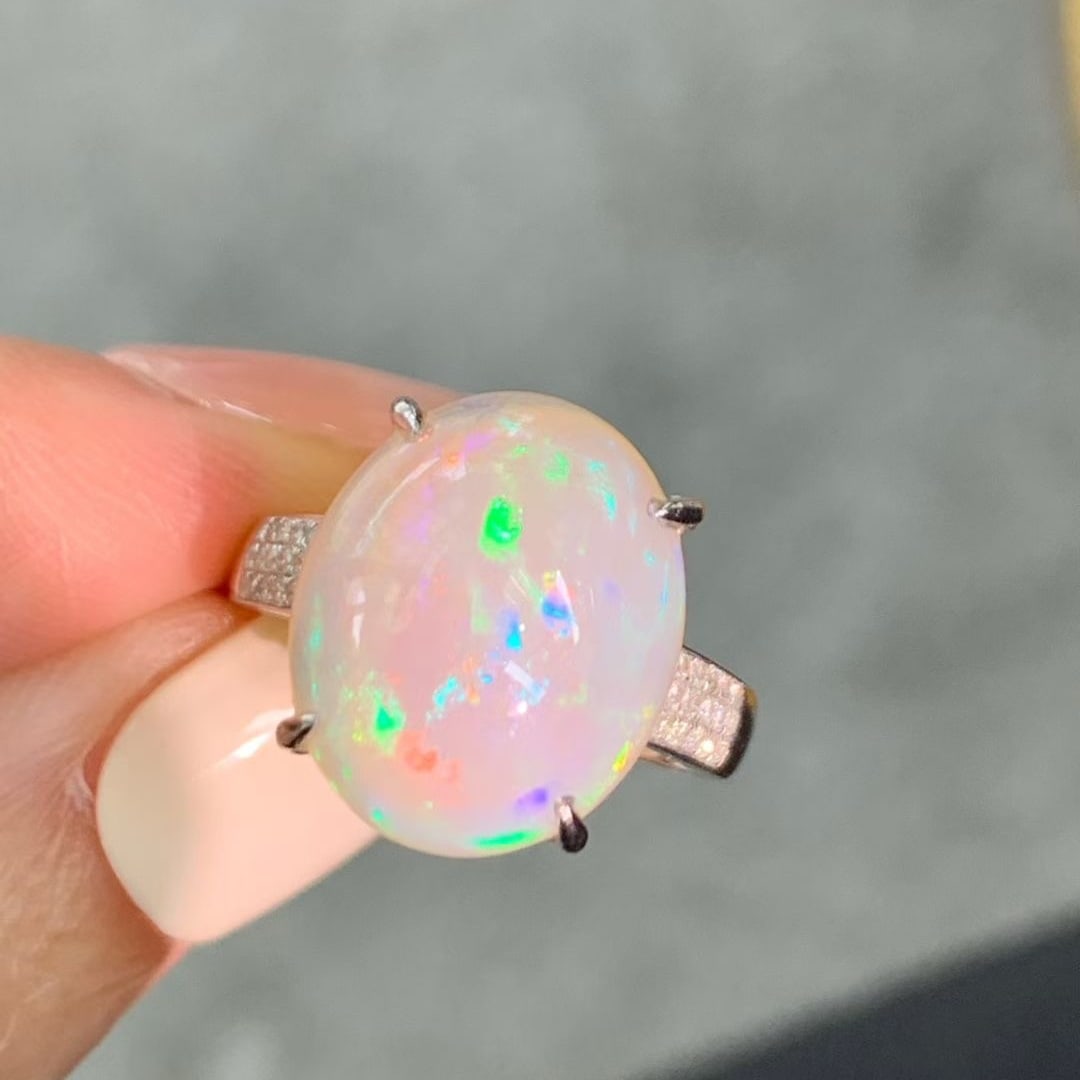 14k Gold 5.8 Ct Natural Opal & Diamond Ring - 2