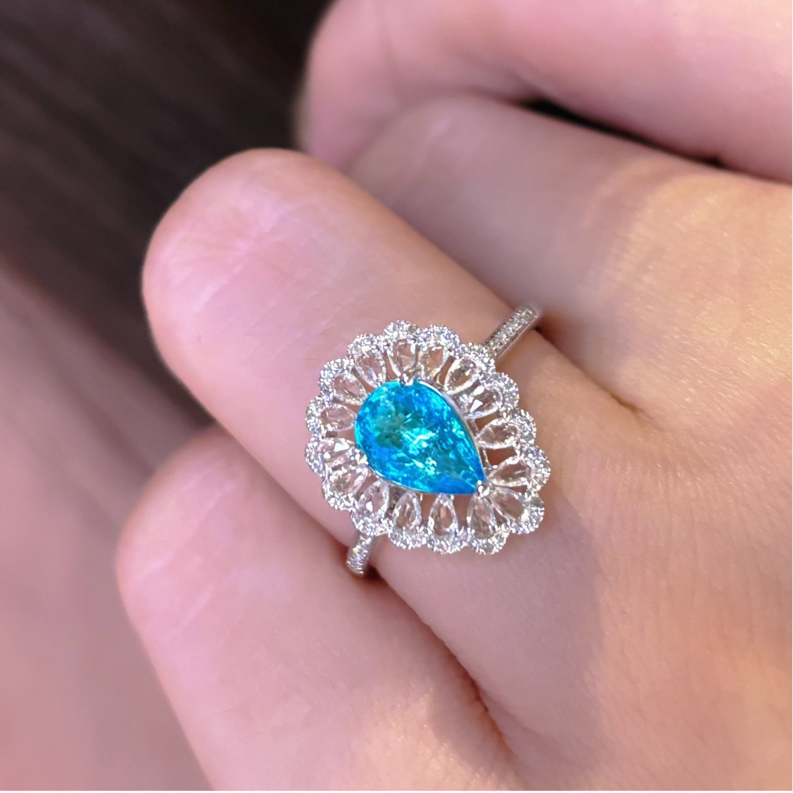 14k Gold 0.9 Ct Natural Paraiba Tourmaline & Diamond & Sapphire Ring - 2