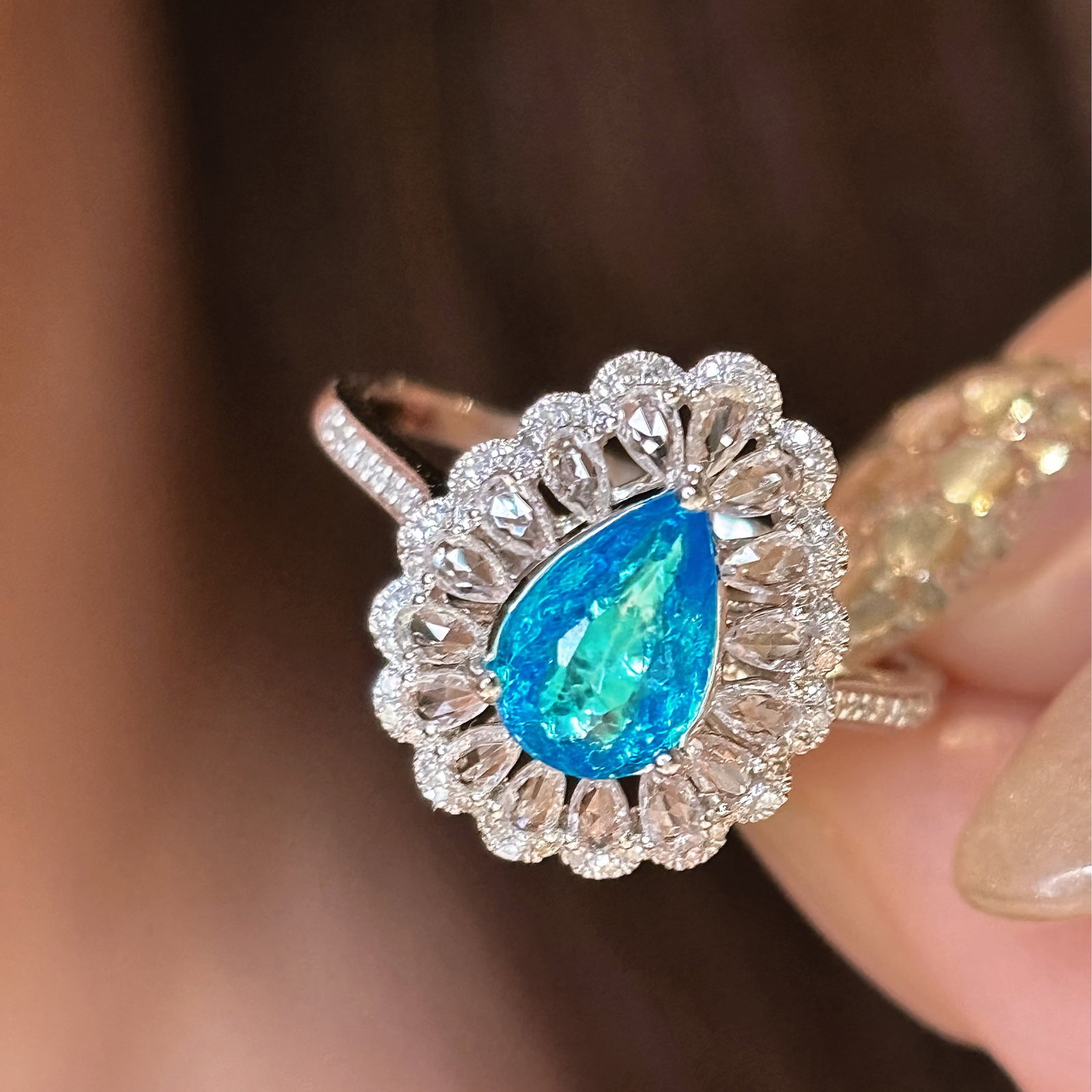 14k Gold 0.9 Ct Natural Paraiba Tourmaline & Diamond & Sapphire Ring - 4