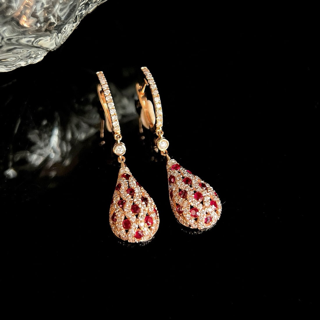14k Gold 1.5 Ctw Natural Ruby & Diamond Earrings: Ref:231038226 // gold content:14k gold // main gemstone:ruby // shape:round // carat weight:0. 9ct // color:red // treatment:natural // cut grade:g // // adjacent gemstone 2 : diamond // shape:round