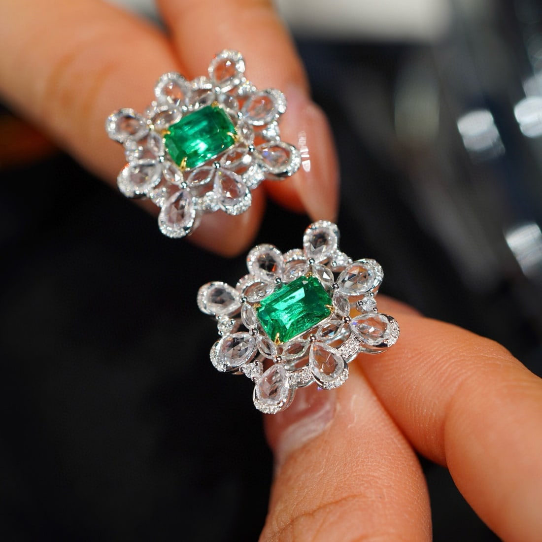 14k Gold 1.7 Ct Natural Emerald & Sapphire & Diamond Earrings - 4