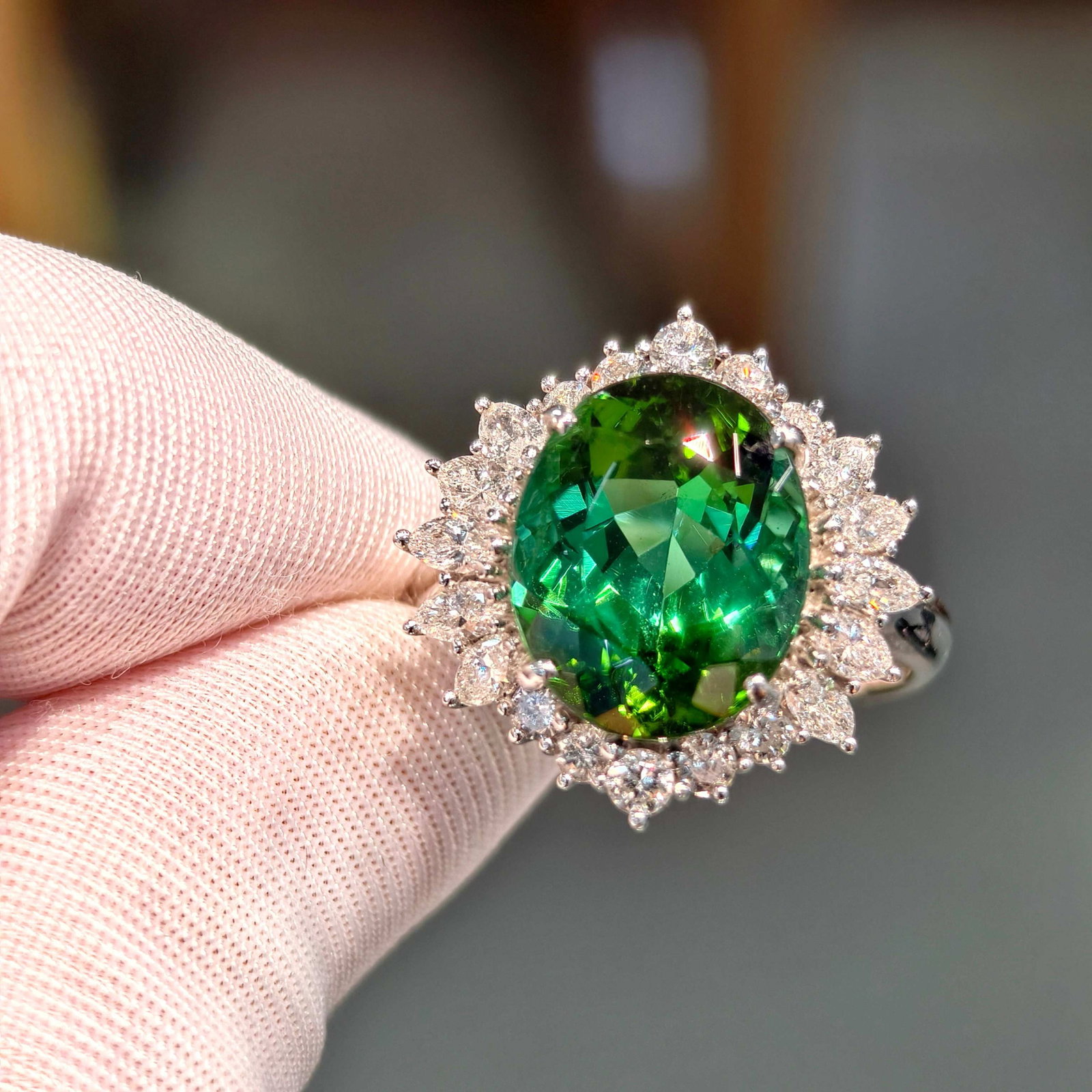 14k Gold 6.84 Ctw Natural Tourmaline & Diamond Ring: Ref:231038250 // gold content:14k gold // ring size:7. 25us // // main gemstone:tourmaline // shape:oval // carat weight:5. 83ct // color:green // treatment:natural // // adjacent gemstone 2 : diamond