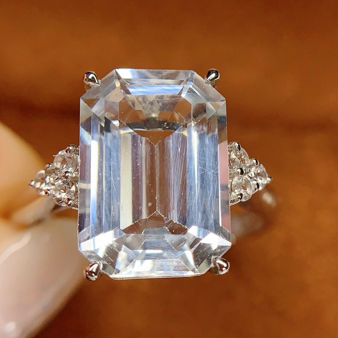 14k Gold 6.2 Ct Natural Aquamarine & Sapphire Ring: Ref:231038288 // gold content:14k gold // ring size:7. 25us // // main gemstone:aquamarine // shape:octagonal // carat weight:6. 2ct // color:blue // treatment:natural // // adjacent gemstone 2 :