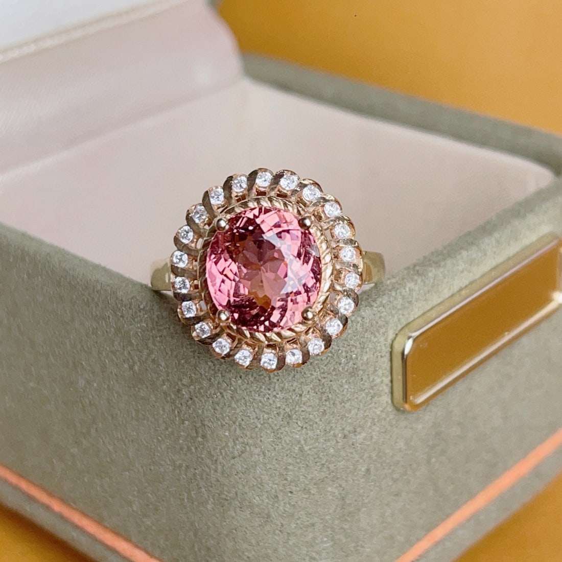 14k Gold 3.2 Ct Natural Tourmaline & Diamond Ring: Ref:231038290 // gold content:14k gold // ring size:7. 25us // // main gemstone:tourmaline // shape:oval // carat weight:3. 2ct // color:pink // treatment:natural // // adjacent gemstone 2 : diamond