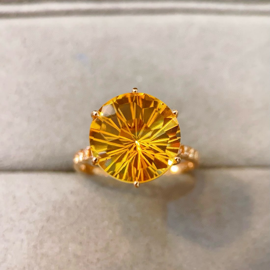 14k Gold 6.7 Ct Natural Citrine Ring: Ref:231038299 // gold content:14k gold // ring size:7. 25us // // main gemstone:citrine // shape:round // carat weight:6. 7ct // color:yellow // treatment:natural // cut grade:g // Condition: New Low