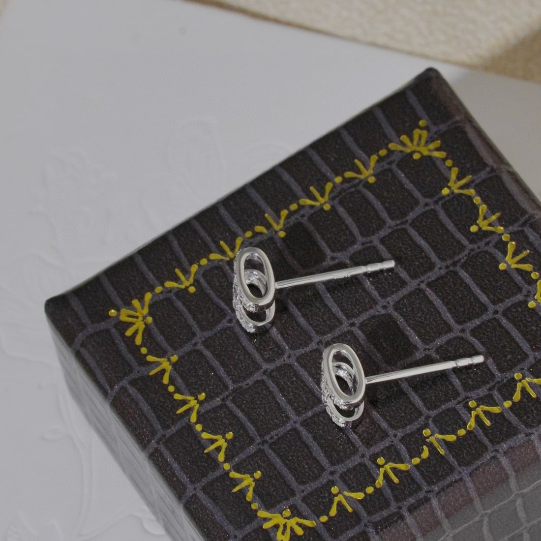 14k Gold 0.14 Ct Natural H Diamond Earrings - 3
