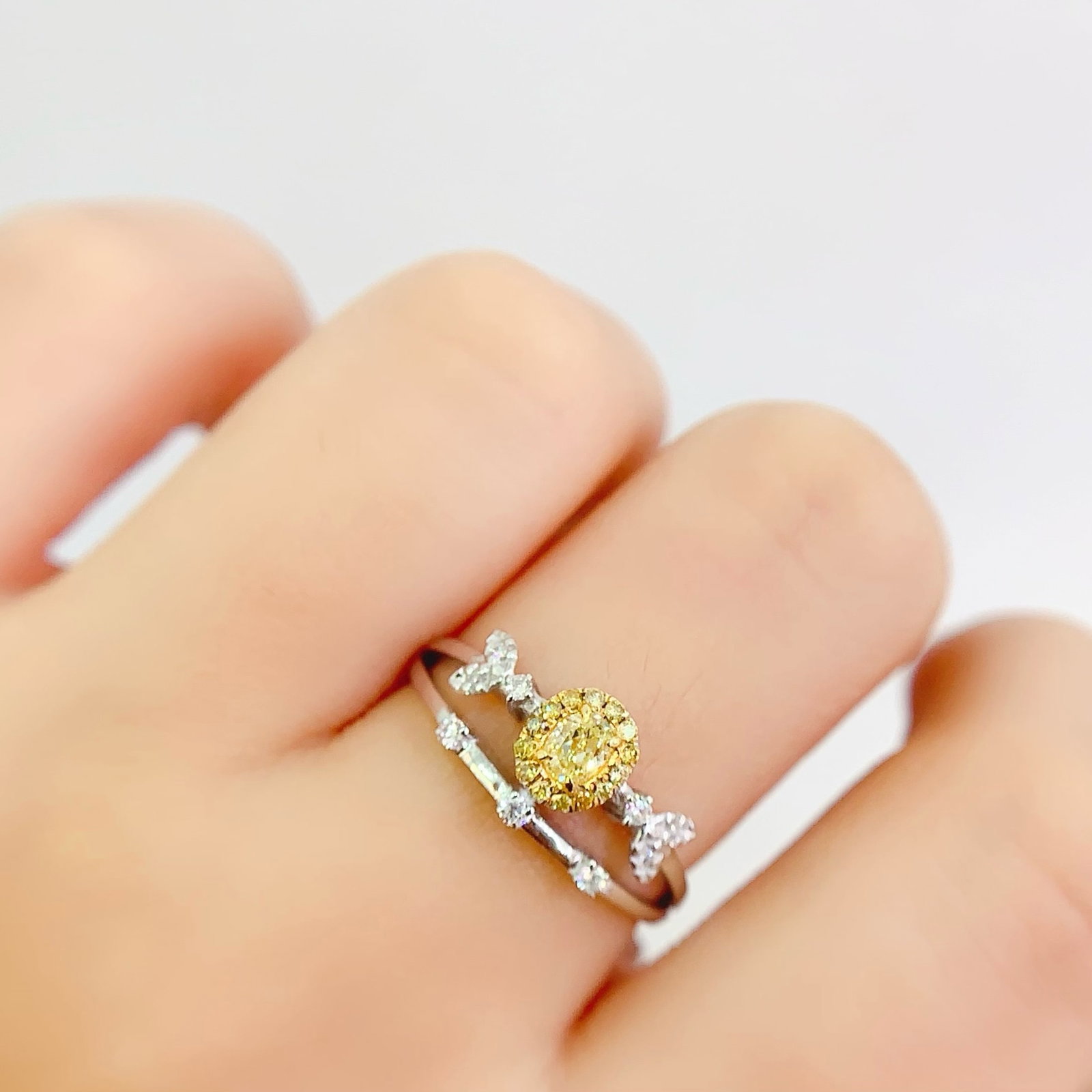14k Gold 0.26 Ct Natural Yellow Diamond & Diamond Ring - 2