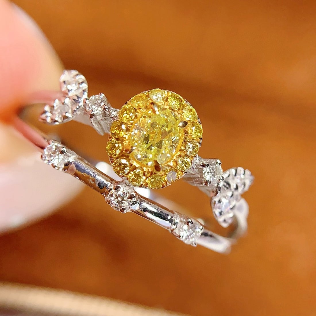 14k Gold 0.26 Ct Natural Yellow Diamond & Diamond Ring - 6