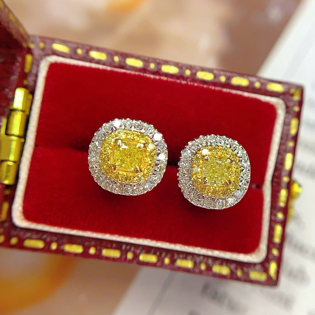 14k Gold 0.5 Ct Natural Yellow Diamond & Diamond Earrings - 2