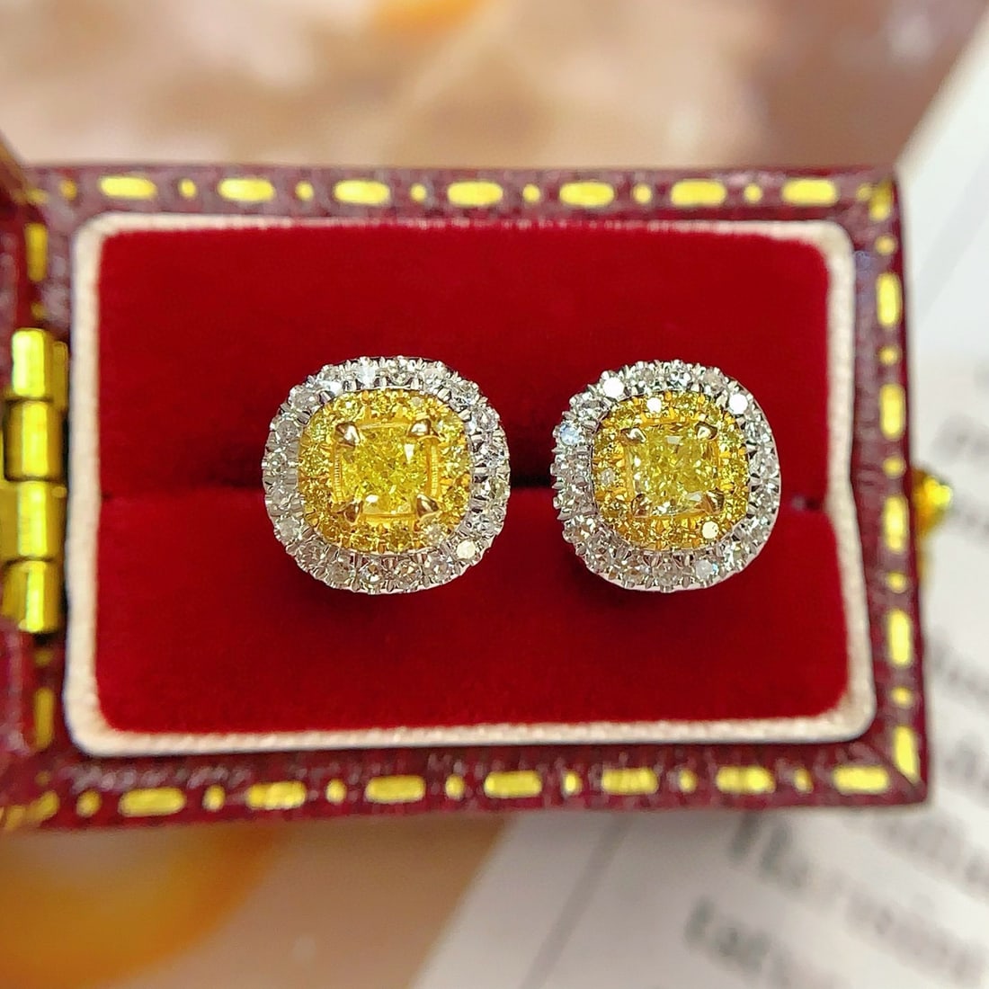 14k Gold 0.5 Ct Natural Yellow Diamond & Diamond Earrings - 5