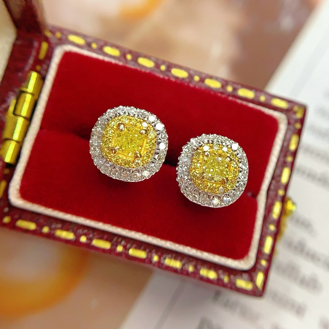 14k Gold 0.5 Ct Natural Yellow Diamond & Diamond Earrings - 6