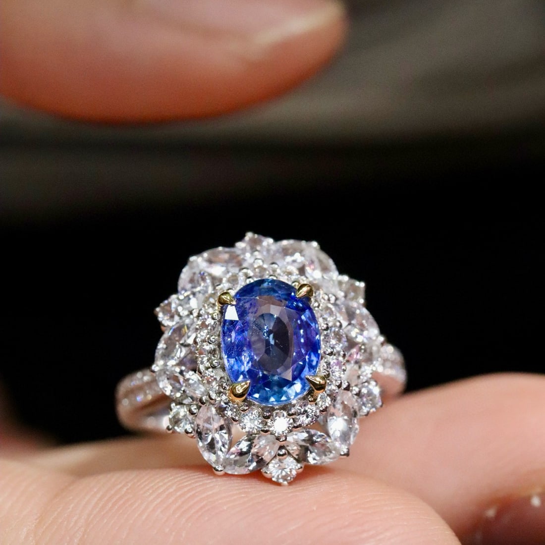 14k Gold 1.58 Ctw Natural Sapphire & Diamond Ring: Ref:231038327 // gold content:14k gold // ring size:7. 25us // // main gemstone:sapphire // shape:oval // carat weight:1. 48ct // color:blue // treatment:natural // // adjacent gemstone 2 : diamond