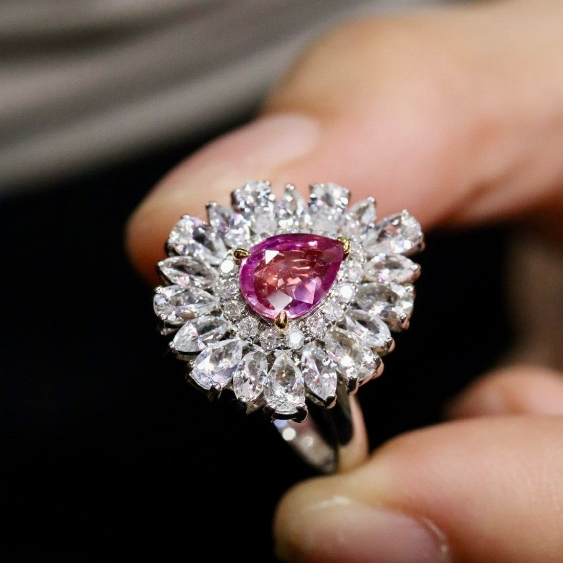 14k Gold 1.20 Ctw Natural Padparadscha Sapphire & Diamond Ring - 2