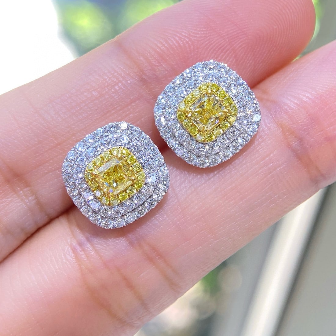 14k Gold 1.86 Ctw Natural Yellow Diamond & Diamond Earrings: Ref:231038352 // gold content:14k gold // main gemstone:yellow diamond // shape:cushion // carat weight:0. 34ct // color:yellow // treatment:natural // // adjacent gemstone 2 : diamond // shape:round