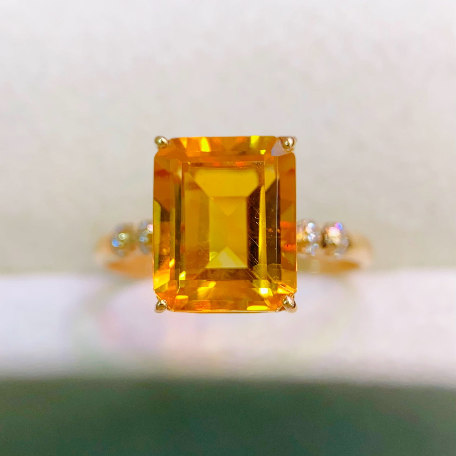 14k Gold 4.48 Ctw Natural Citrine & Diamond Ring: Ref:231038369 // gold content:14k gold // ring size:7. 25us // // main gemstone:citrine // shape:octagonal // carat weight:4. 45ct // color:yellow // treatment:natural // // adjacent gemstone 2 :