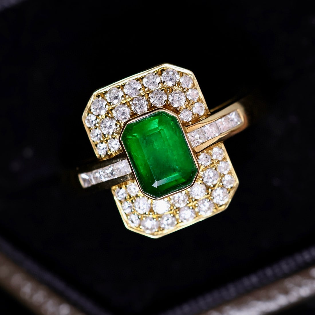 14k Gold 1.33 Ctw Vivid Green Natural Emerald & Diamond Ring - 6