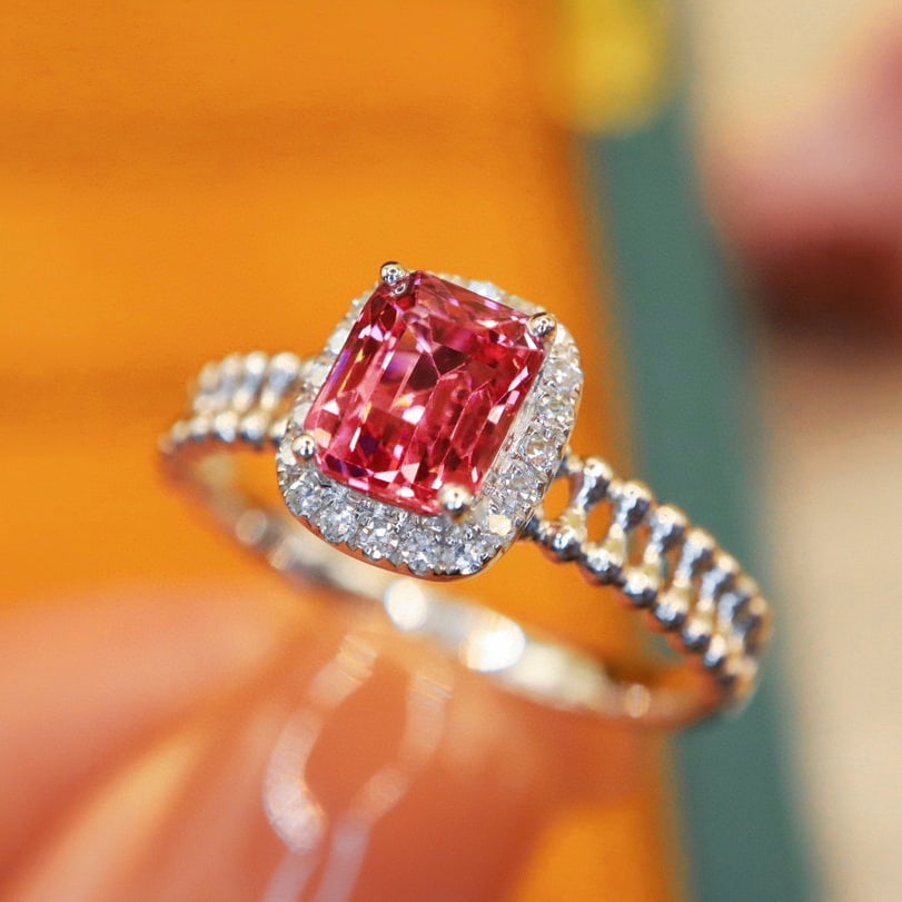 14k Gold 1.18 Ctw Natural Spinel & Diamond Ring: Ref:231038375 // gold content:14k gold // ring size:7. 25us // // main gemstone:spinel // shape:octagonal // carat weight:1. 08ct // color:red // treatment:natural // // adjacent gemstone 2 : diamond