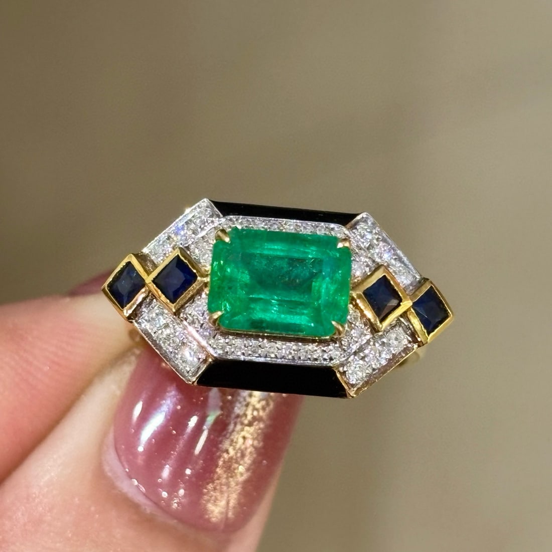 14k Gold 2.2 Ct Vivid Green Natural Emerald & Diamond Ring - 3