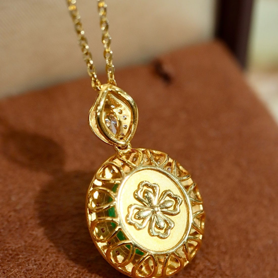 14k Gold 6.37 Ctw Vivid Green Natural Emerald & Diamond Pendant( Without Chain ) - 7