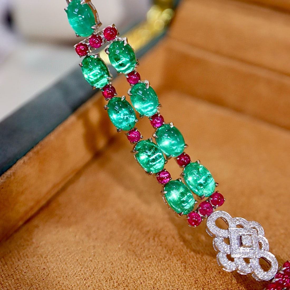 14k Gold 14.03 Ctw Natural Emerald & Diamond Bracelet - 2