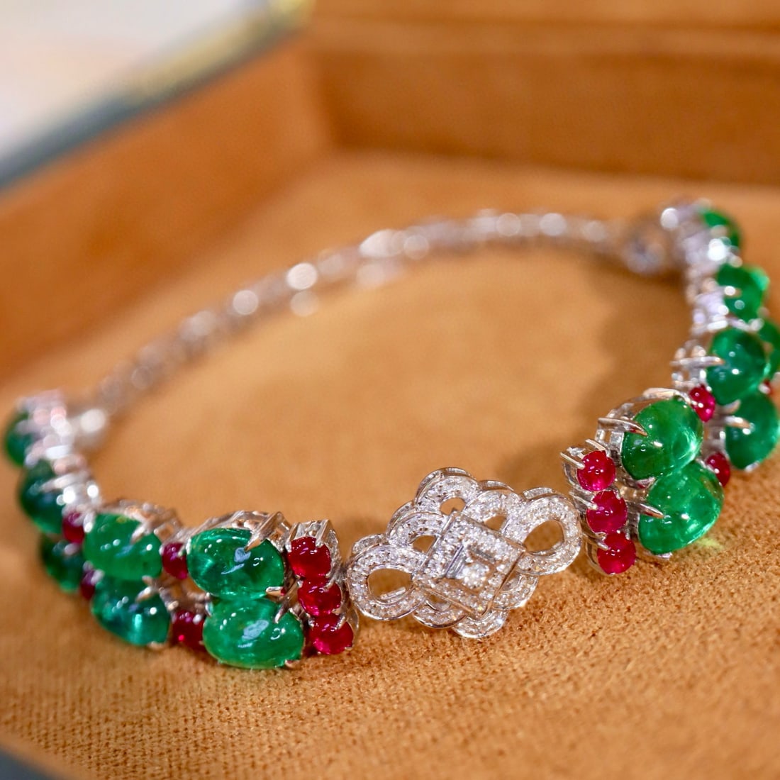 14k Gold 14.03 Ctw Natural Emerald & Diamond Bracelet - 4