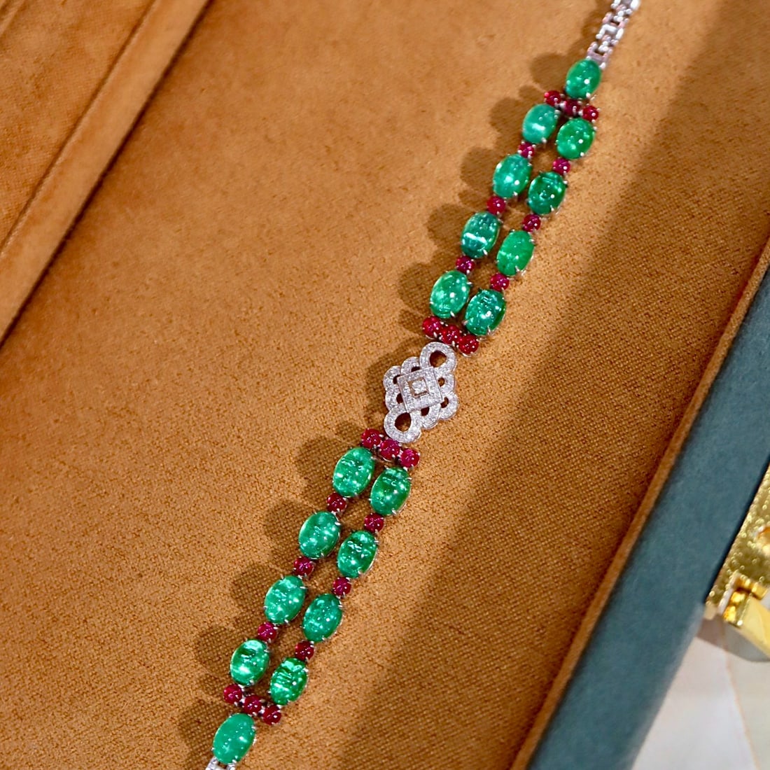 14k Gold 14.03 Ctw Natural Emerald & Diamond Bracelet - 8