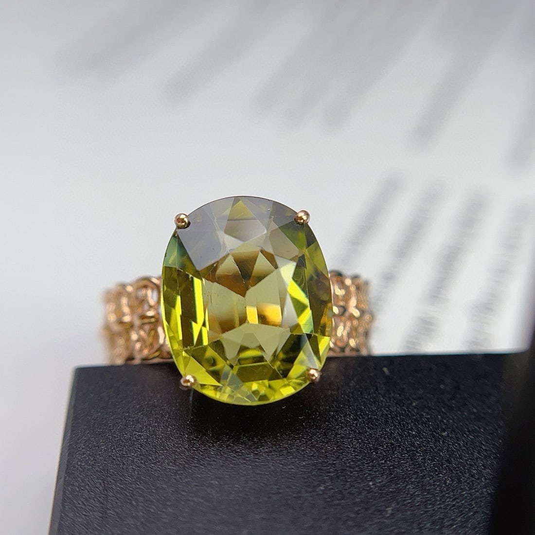 14k Gold 5.65 Ct Natural Tourmaline & Diamond Ring: Ref:231038406 // gold content:14k gold // ring size:7. 25us // // main gemstone:tourmaline // shape:oval // carat weight:5. 65ct // color:green // treatment:natural // // adjacent gemstone 2 :