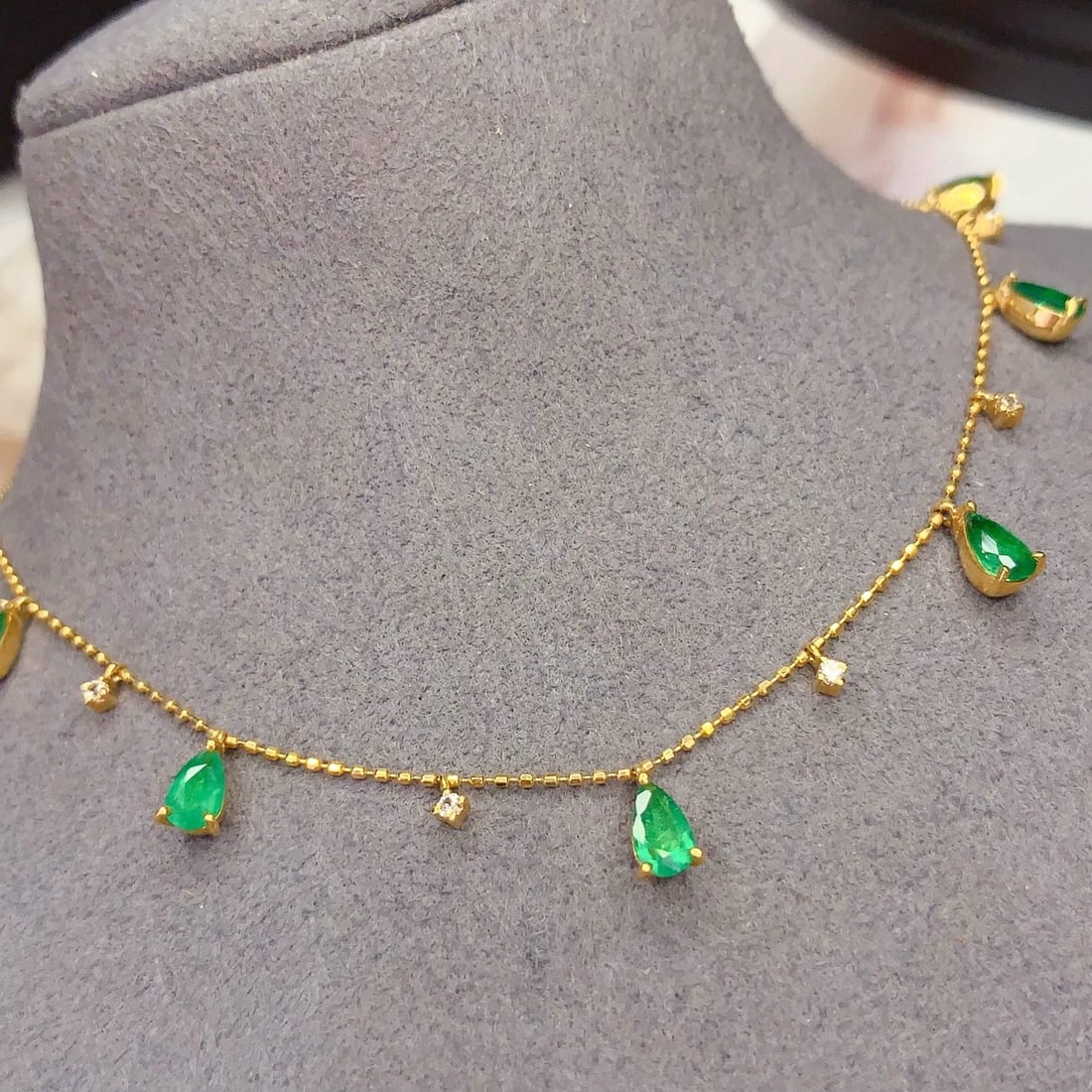 14k Gold 2.15 Ct Natural Emerald & Sapphire Necklace - 5