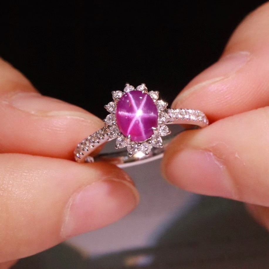 14k Gold 1.47 Ctw Natural Star Sapphire & Diamond Ring: Ref:231038419 // gold content:14k gold // ring size:7. 25us // // main gemstone:star sapphire // shape:oval // carat weight:1. 11ct // color:purple // treatment:natural // // adjacent gemstone 2 : dia