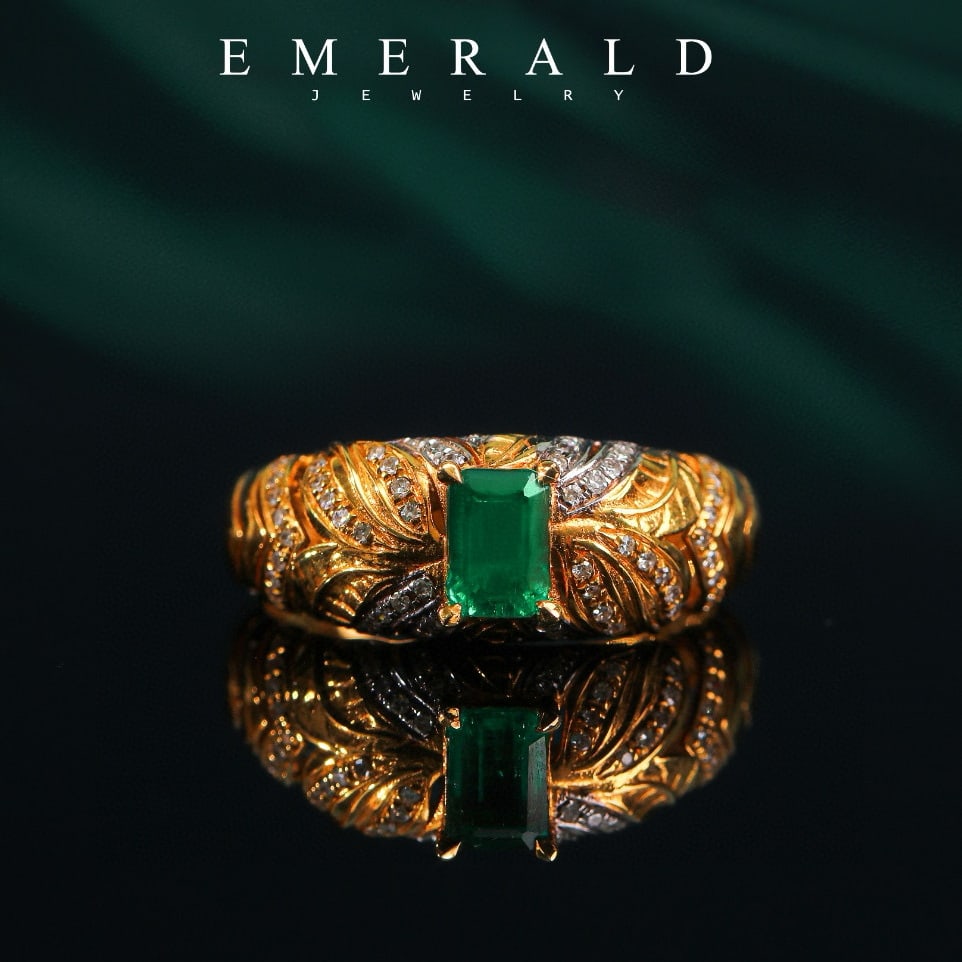 14k Gold 0.6 Ct Vivid Green Natural Emerald & Diamond Ring - 2