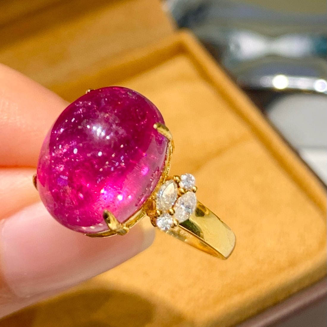 14k Gold 8.65 Ct Natural Tourmaline & Diamond Ring - 3