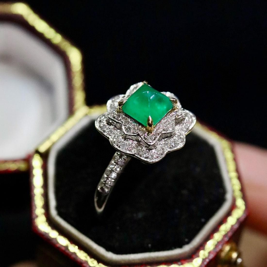 14k Gold 0.98 Ctw Natural Emerald & Diamond Ring - 2