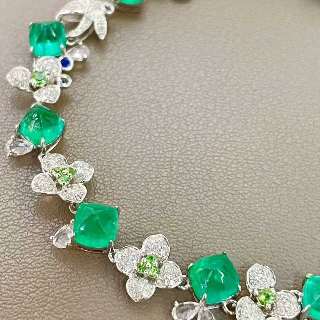 14k Gold 9.6 Ctw Natural Emerald & Diamond Bracelet - 2