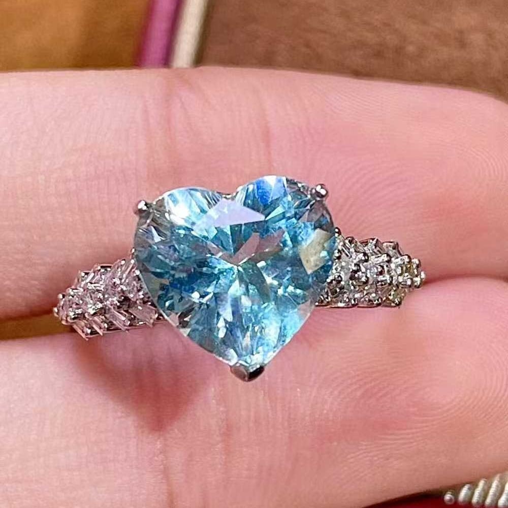 14k Gold 3.4 Ctw Natural Aquamarine & Diamond Ring - 2