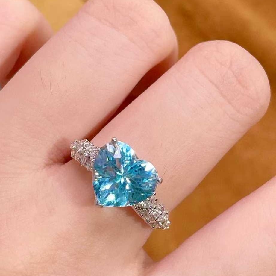 14k Gold 3.4 Ctw Natural Aquamarine & Diamond Ring - 4