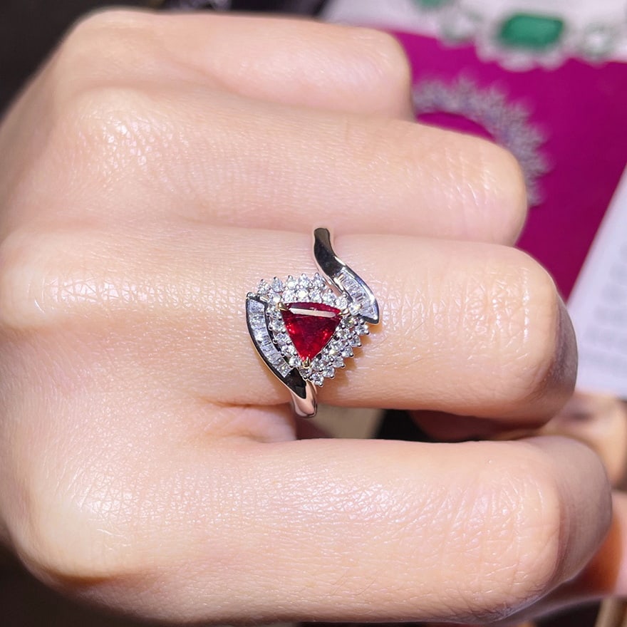 14k Gold 1.13 Ctw Natural Ruby & Diamond Ring - 6