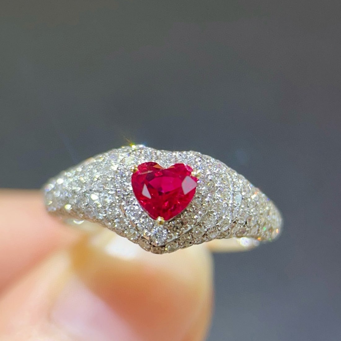 14k Gold 1.25 Ctw Natural Ruby & Diamond Ring: Ref:231039068 // gold content:14k gold // ring size:7. 25us // // main gemstone:ruby // shape:heart // carat weight:0. 56ct // color:red // treatment:natural // // adjacent gemstone 2 : diamond //