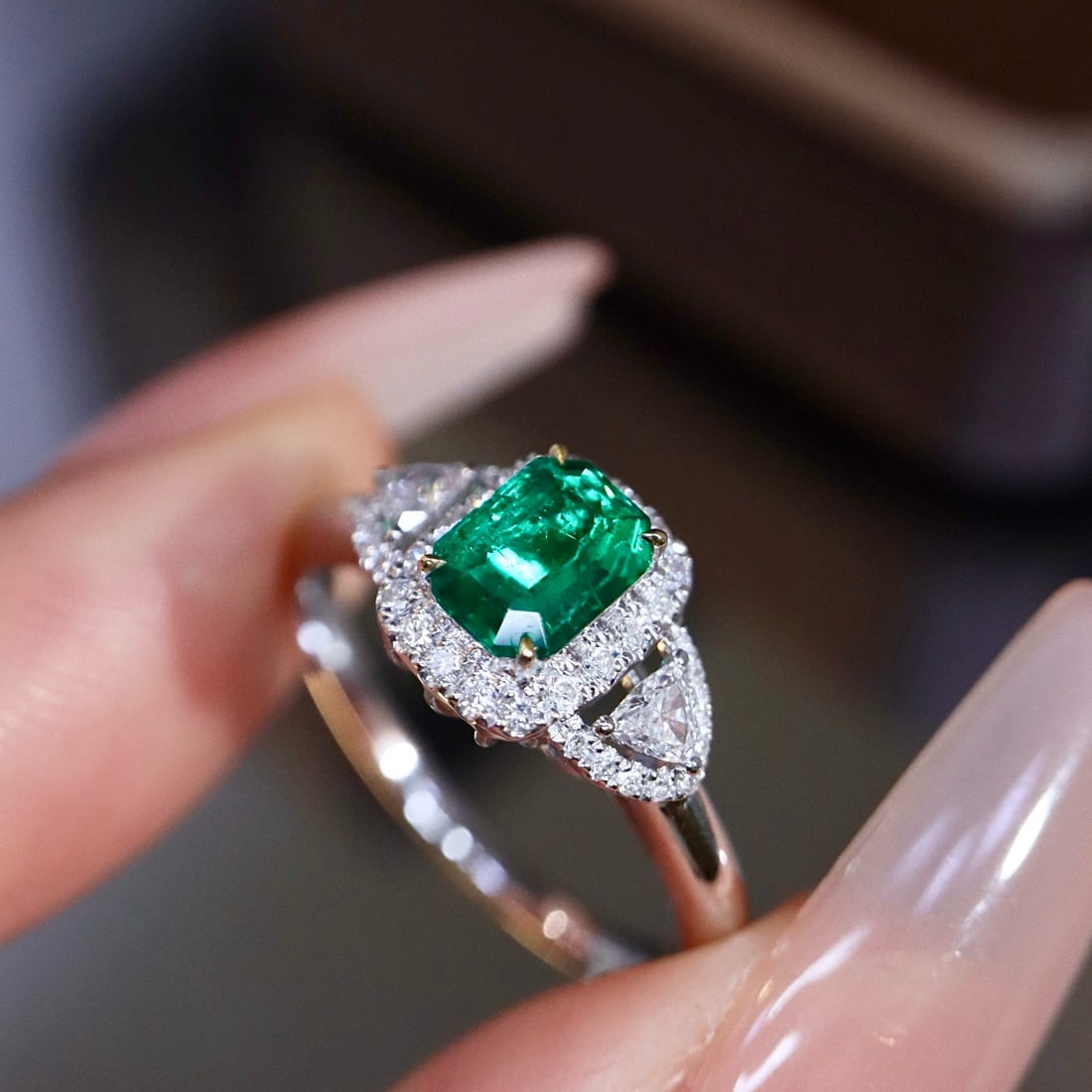 14k Gold 0.78 Ctw Natural Emerald & Diamond Ring - 2
