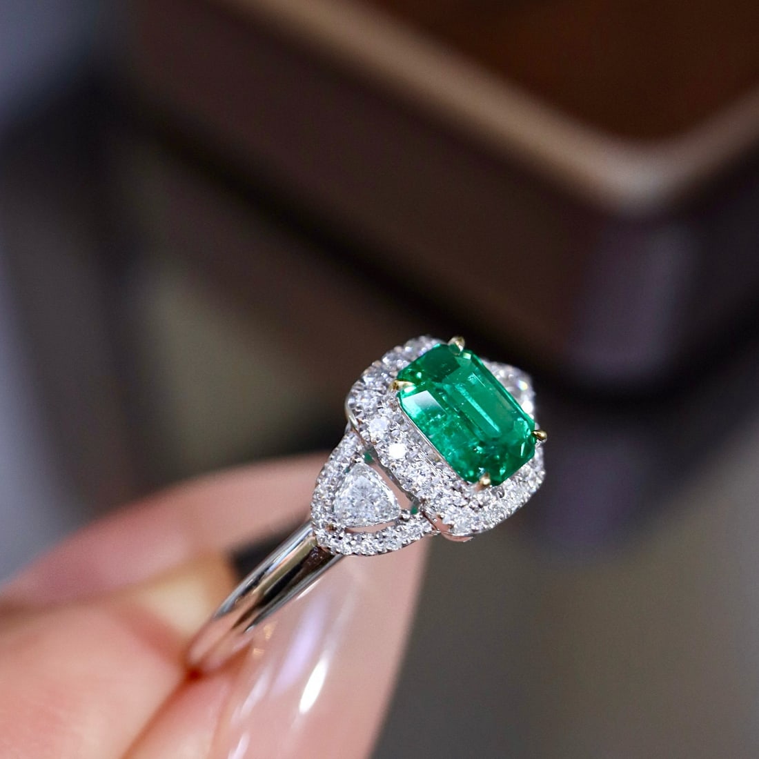 14k Gold 0.78 Ctw Natural Emerald & Diamond Ring - 3