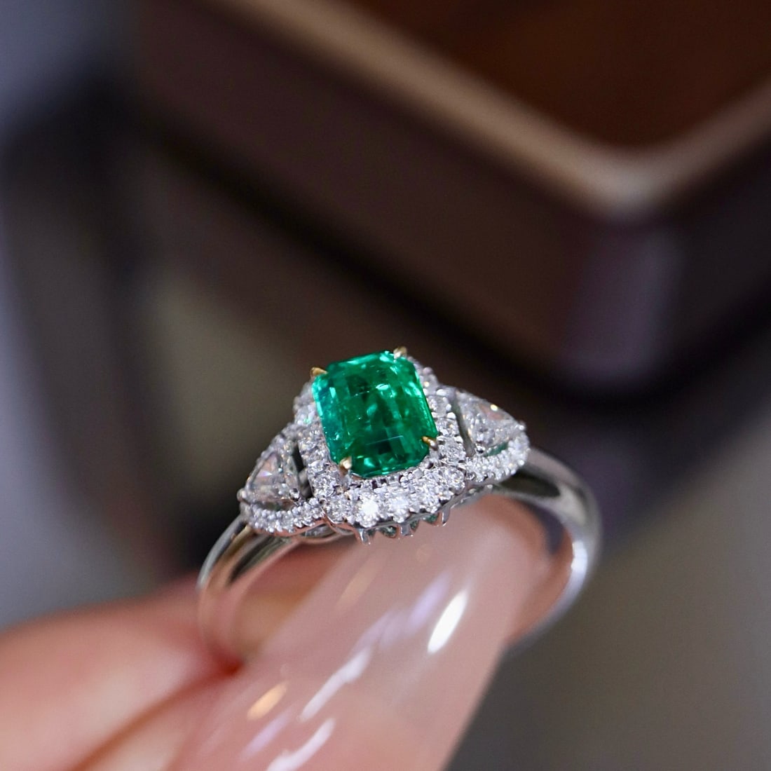 14k Gold 0.78 Ctw Natural Emerald & Diamond Ring - 4