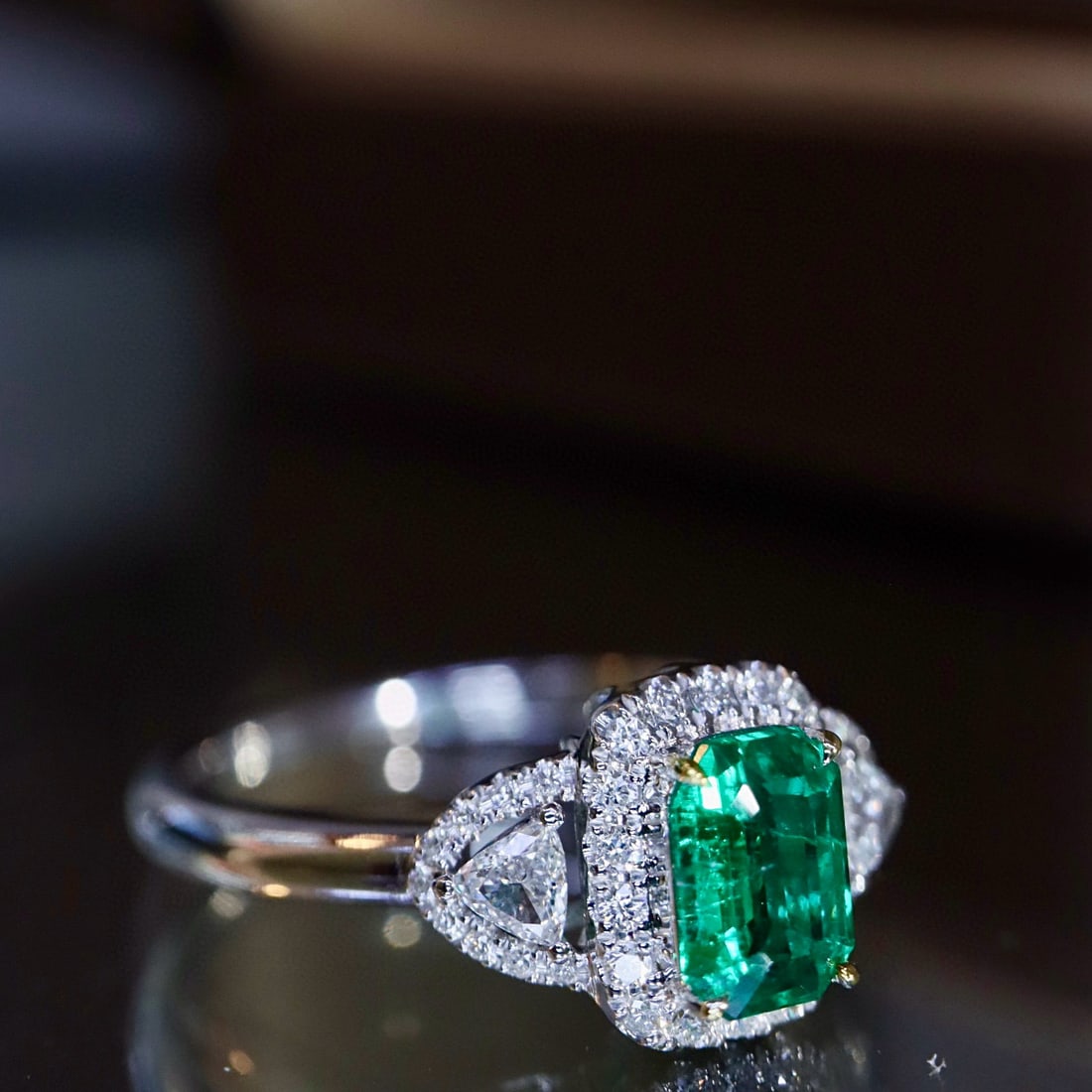 14k Gold 0.78 Ctw Natural Emerald & Diamond Ring - 6