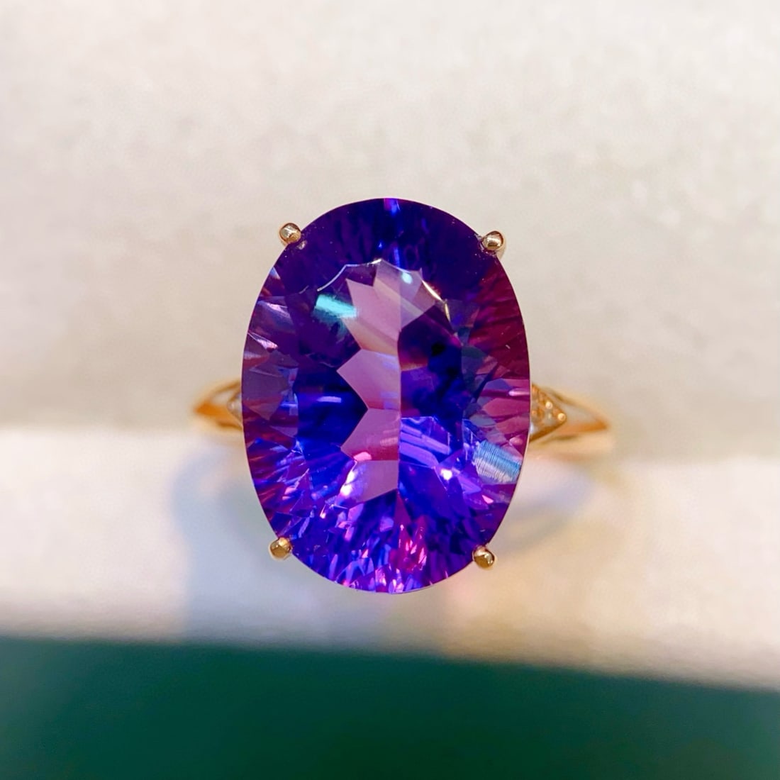 14k Gold 8.73 Ctw Natural Amethyst & Diamond Ring: Ref:231039074 // gold content:14k gold // ring size:7. 25us // // main gemstone:amethyst // shape:oval // carat weight:8. 7ct // color:purple // treatment:natural // // adjacent gemstone 2 : diamond