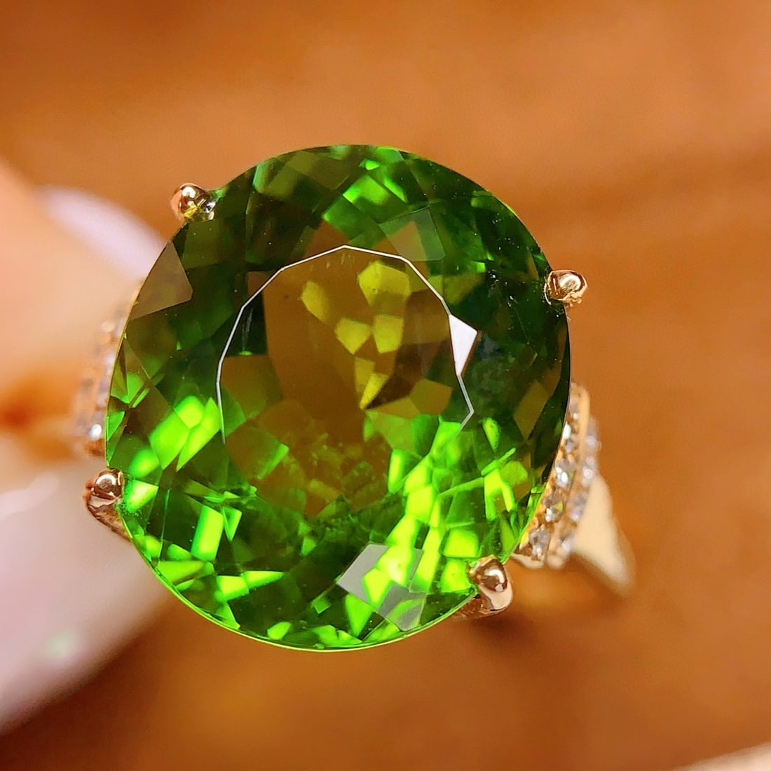14k Gold 7.2 Ct Natural Tourmaline & Diamond Ring: Ref:231039093 // gold content:14k gold // ring size:7. 25us // // main gemstone:tourmaline // shape:oval // carat weight:7. 2ct // color:green // treatment:natural // // adjacent gemstone 2 : diamond 