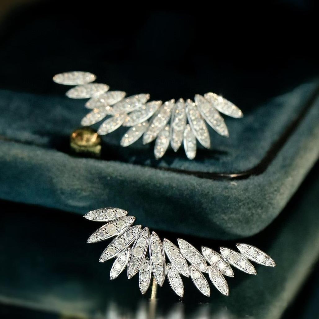 14k Gold 0.86 Ct Natural H Diamond Earrings: Ref:231039115 // gold content:14k gold // main gemstone:diamond // shape:round // carat weight:0. 86ct // clarity grade:vs-si // color:h // treatment:natural // cut grade:g // Condition: New Low Estim
