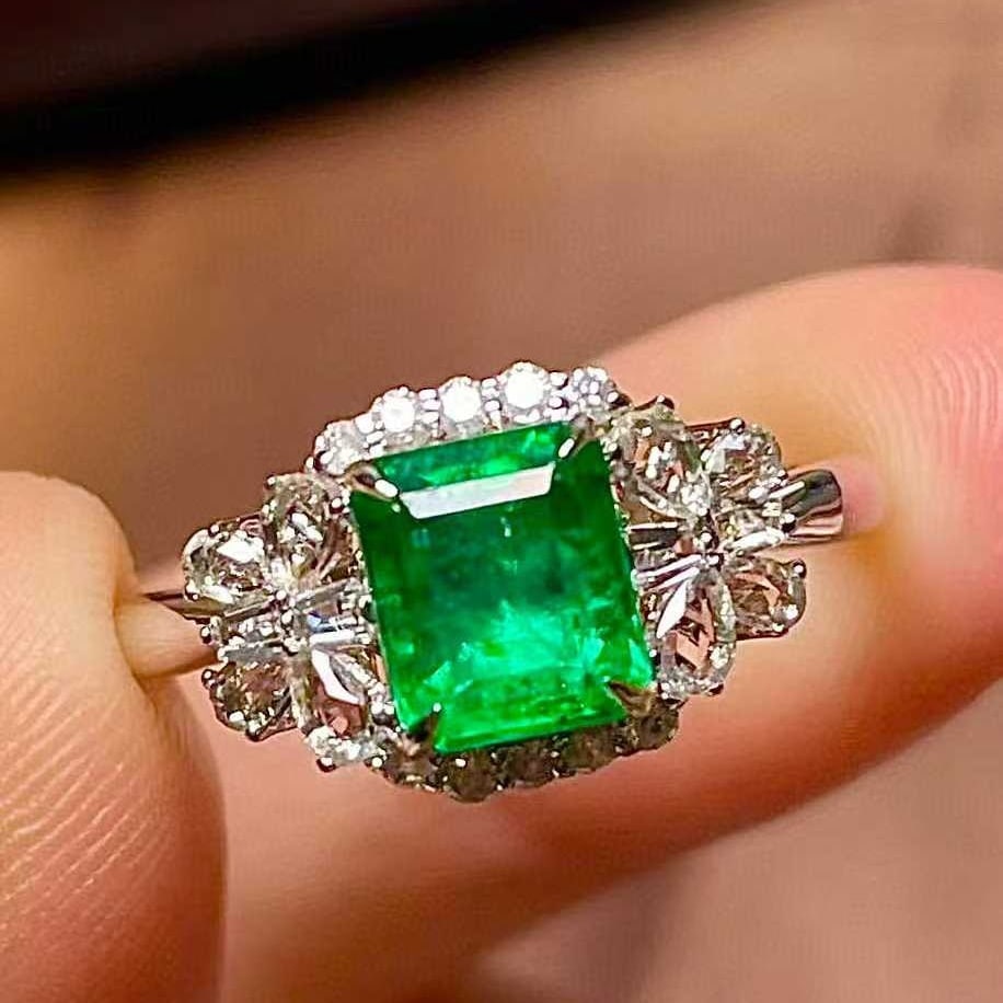 14k Gold 1.2 Ctw Natural Emerald & Diamond Ring - 3