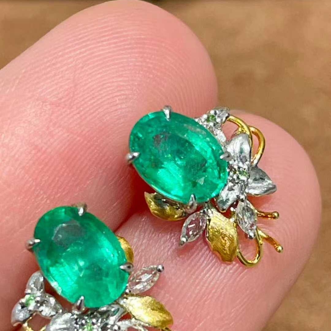 14k Gold 1.8 Ct Natural Emerald & Sapphire Earrings - 3