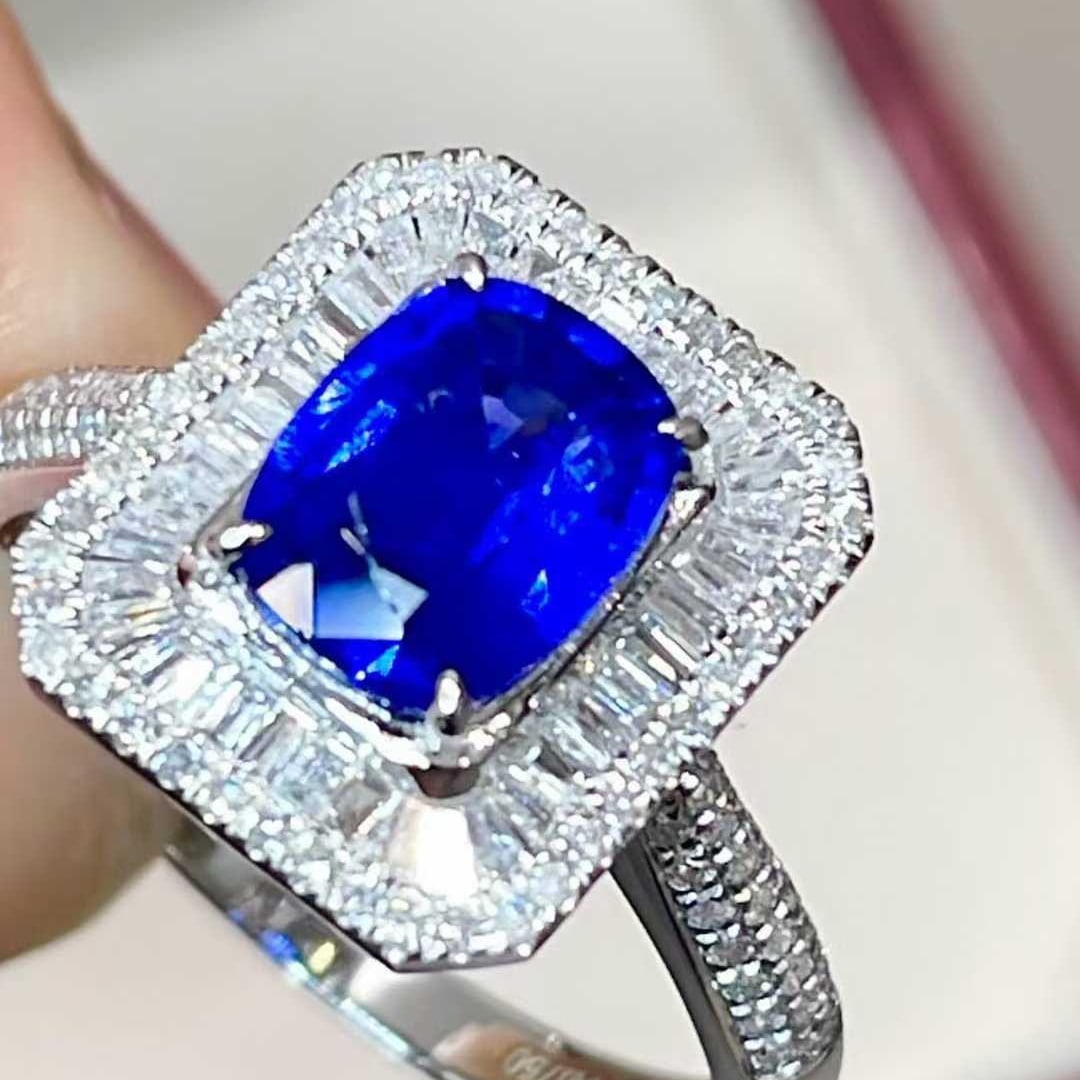 14k Gold 2.05 Ctw Natural Sapphire & Diamond Ring: Ref:231039148 // gold content:14k gold // ring size:7. 25us // // main gemstone:sapphire // shape:cushion // carat weight:1. 5ct // color:blue // treatment:natural // // adjacent gemstone 2 : diamond