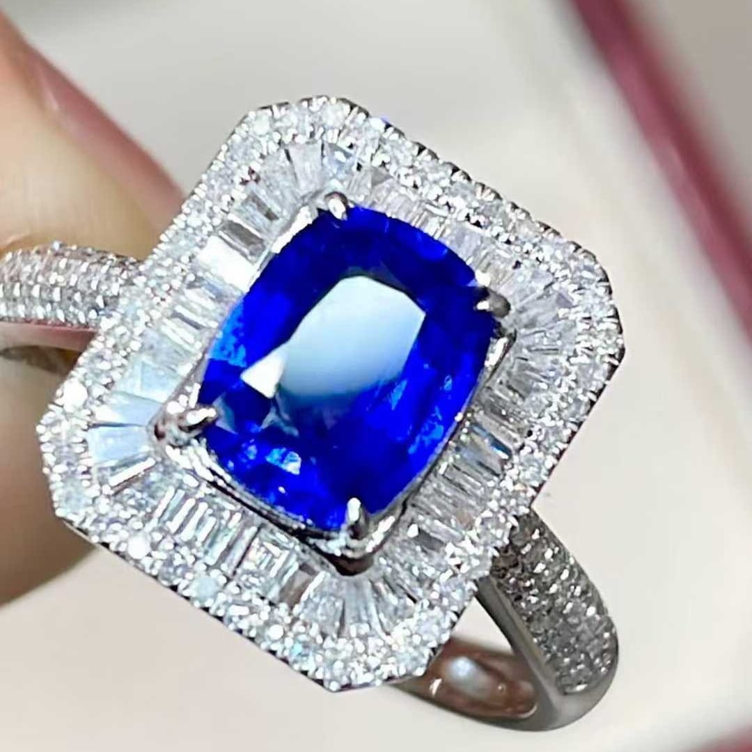14k Gold 2.05 Ctw Natural Sapphire & Diamond Ring - 6