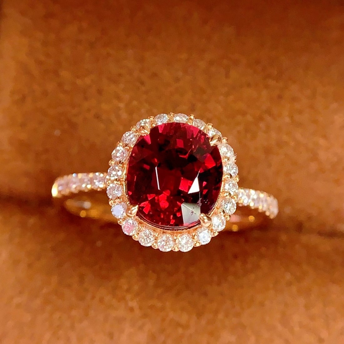 14k Gold 2.3 Ct Natural Tourmaline & Diamond Ring: Ref:231039174 // gold content:14k gold // ring size:7. 25us // // main gemstone:tourmaline // shape:oval // carat weight:2. 3ct // color:red // treatment:natural // // adjacent gemstone 2 : diamond //