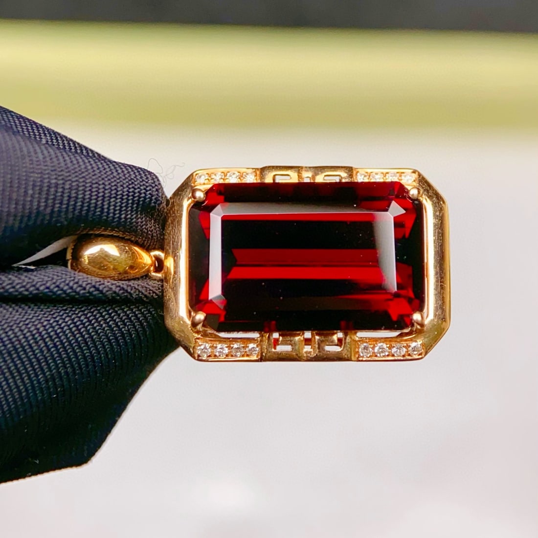 14k Gold 8.60 Ctw Natural Garnet & Diamond Pendant( Without Chain ) - 3